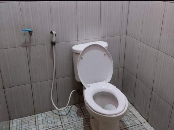 Rumah Dijual di Jakasetia Bekasi Selatan Bekasi Bumi Sani Permai - Kamar Mandi 2